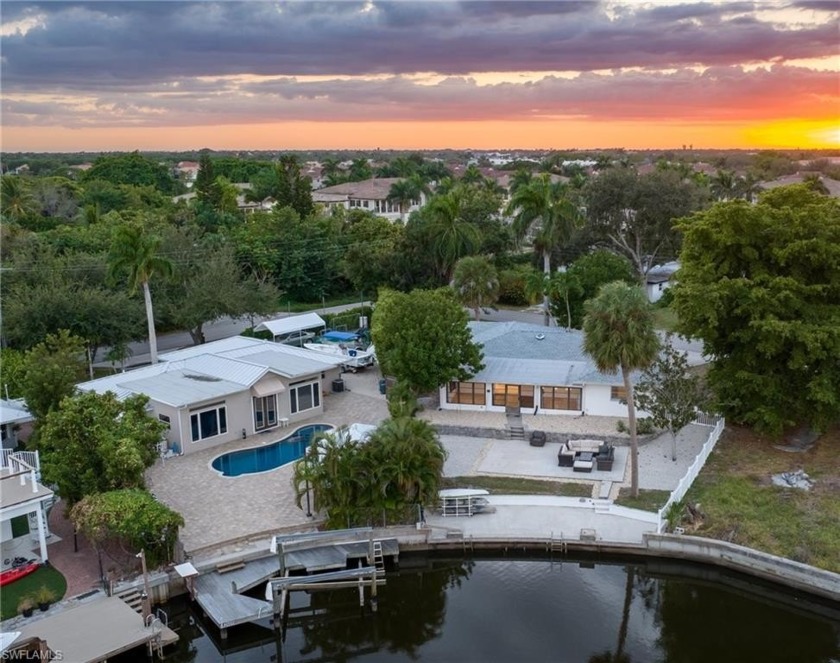 Your chance to own prime no-bridge direct Gulf access at an - Beach Home for sale in Naples, Florida on Beachhouse.com