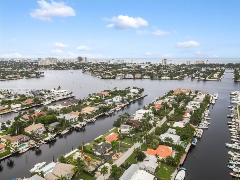 This 1-bedroom, 1-bathroom condo with no fixed bridges that is - Beach Condo for sale in Fort Lauderdale, Florida on Beachhouse.com