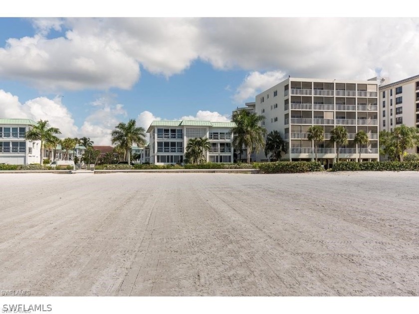 Top Floor Corner Unit 2 bedroom 2 bath with enclosed lanai - Beach Condo for sale in Fort Myers Beach, Florida on Beachhouse.com