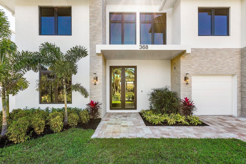 The Best of ''SoSo'' Living. This exceptional five-bedroom - Beach Home for sale in West Palm Beach, Florida on Beachhouse.com