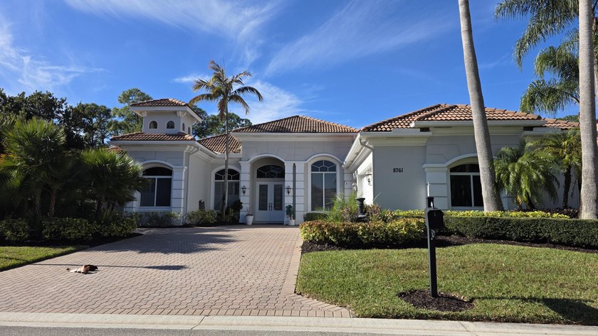 Wonderful opportunity to live in Spyglass of PGA Village. This - Beach Home for sale in Port Saint Lucie, Florida on Beachhouse.com