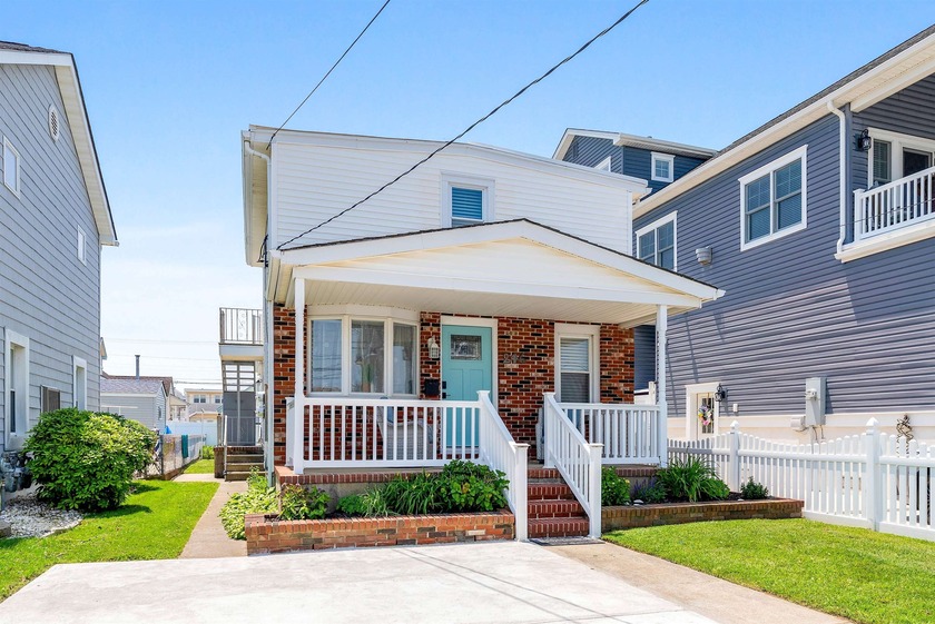 OPEN HOUSE SATURDAY FEB 21st 11AM - 1 PM. Just 2.5 blocks from - Beach Townhome/Townhouse for sale in North Wildwood, New Jersey on Beachhouse.com