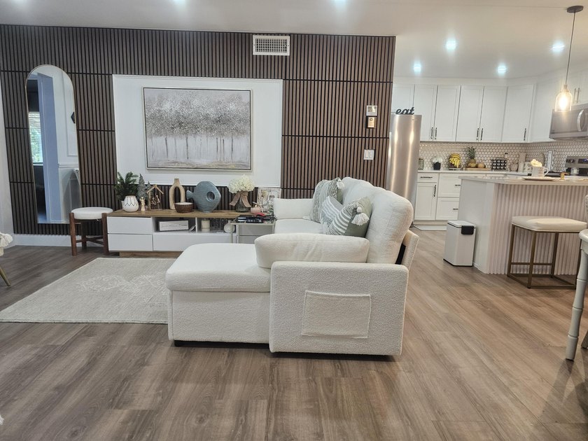 Price just reduced, Motivated seller. Welcome home to this - Beach Condo for sale in Greenacres, Florida on Beachhouse.com