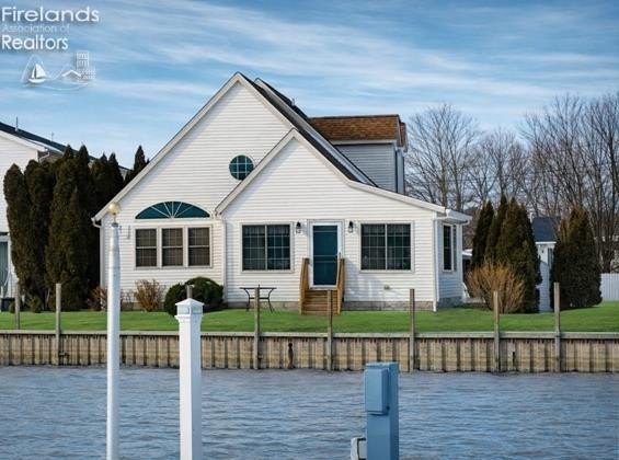 CATAWBA ISLAND TOWNSHIP - Start Your Lake Erie Memories - Beach Home for sale in Port Clinton, Ohio on Beachhouse.com