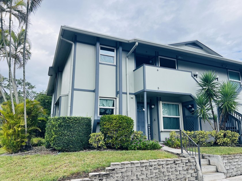 Spacious 2nd floor 2 bedroom 2 bath condopletely remodeled. End - Beach Condo for sale in Hobe Sound, Florida on Beachhouse.com