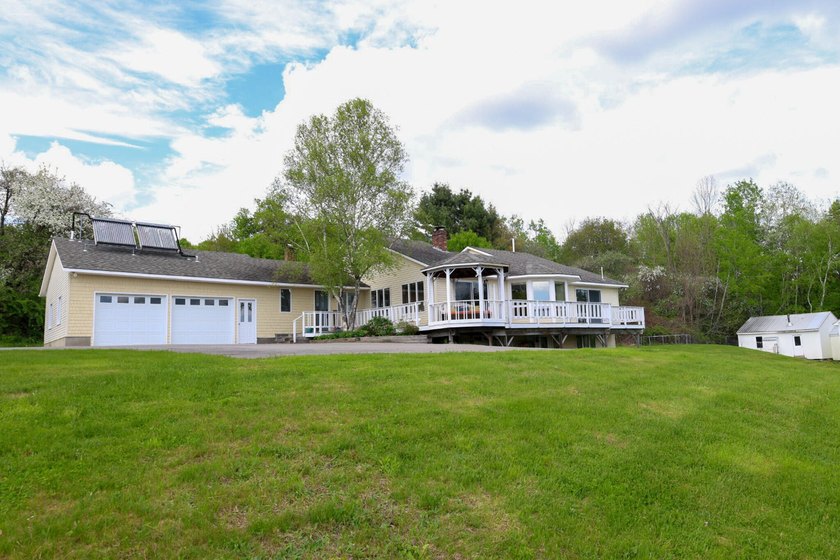 PRIVACY WITH AMAZING VIEWS!!! This 4000+ sqft home has something - Beach Home for sale in Wilton, Maine on Beachhouse.com