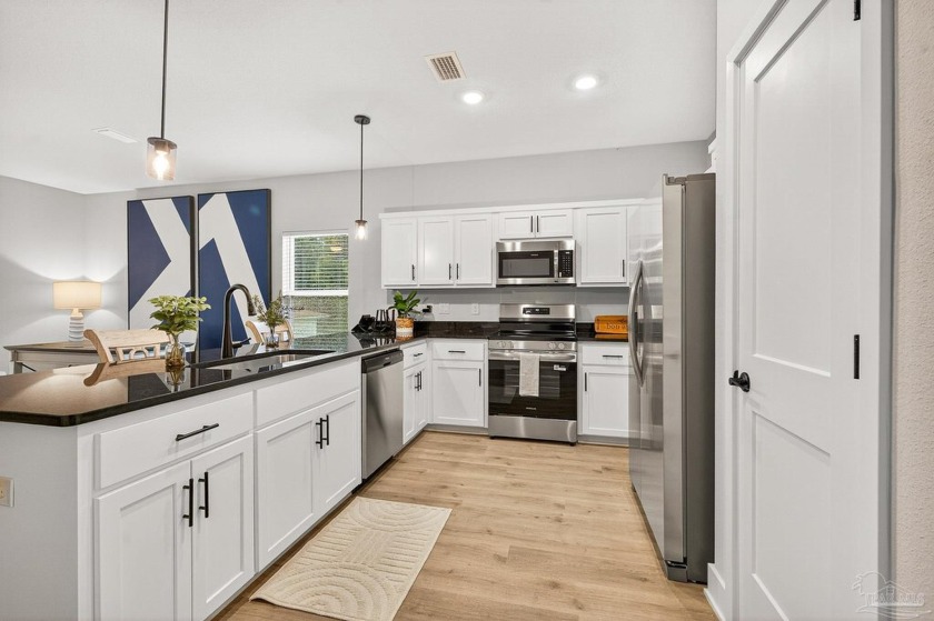 Move In Ready! Located within 15 mins to  Downtown Pensacola! - Beach Home for sale in Pensacola, Florida on Beachhouse.com