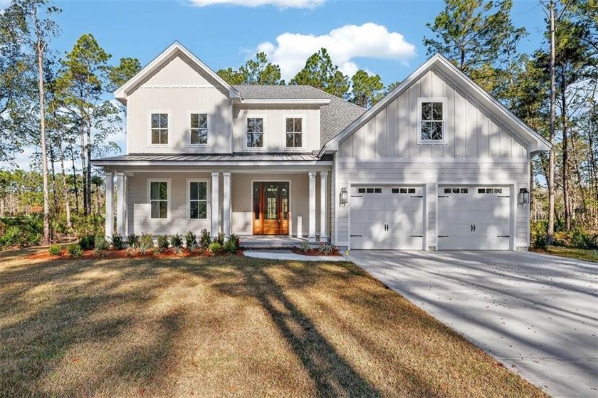 Beautiful 4 bedroom 3.5 bath home with dedicated office/den or - Beach Home for sale in Waverly, Georgia on Beachhouse.com