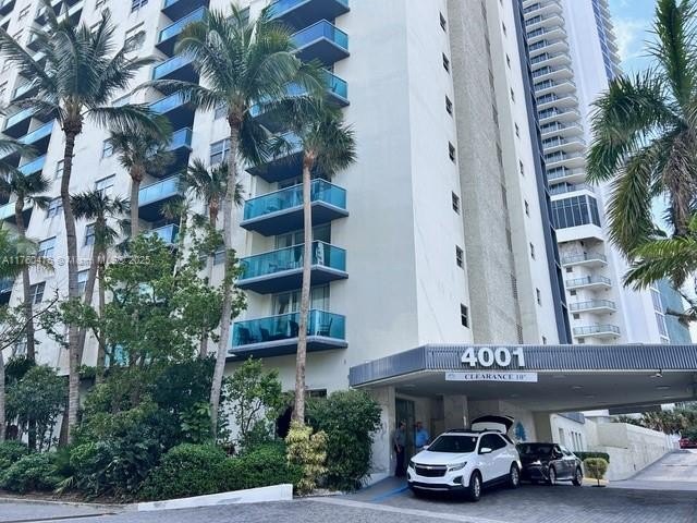 PRICE REDUCED!! Beachfront Condo in the SIAN Building - - Beach Condo for sale in Hollywood, Florida on Beachhouse.com