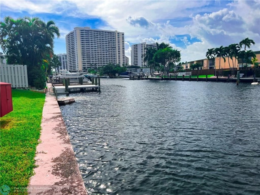 Located in Venetian Park, this great townhome has two master - Beach Townhome/Townhouse for sale in Hallandale Beach, Florida on Beachhouse.com