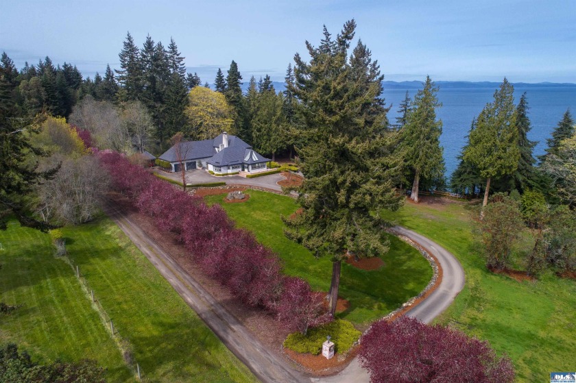 A life of casual elegance unfolds in this turn-key waterfront - Beach Home for sale in Port Angeles, Washington on Beachhouse.com
