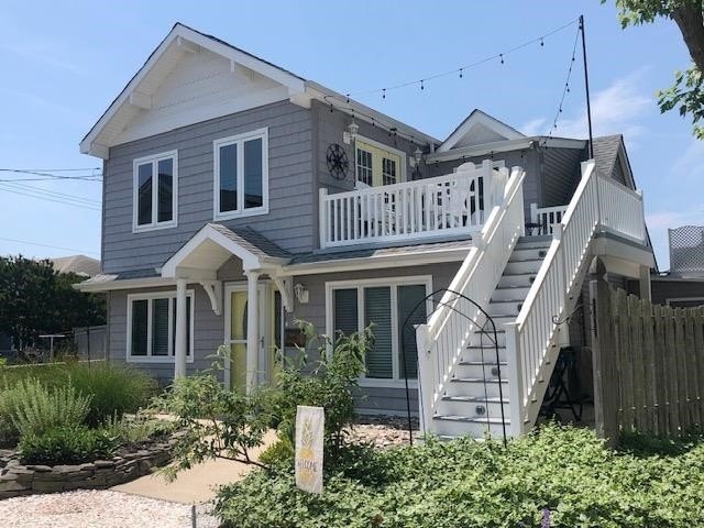 This lovely duplex (could be a large single family) set back on - Beach Townhome/Townhouse for sale in Wildwood Crest, New Jersey on Beachhouse.com
