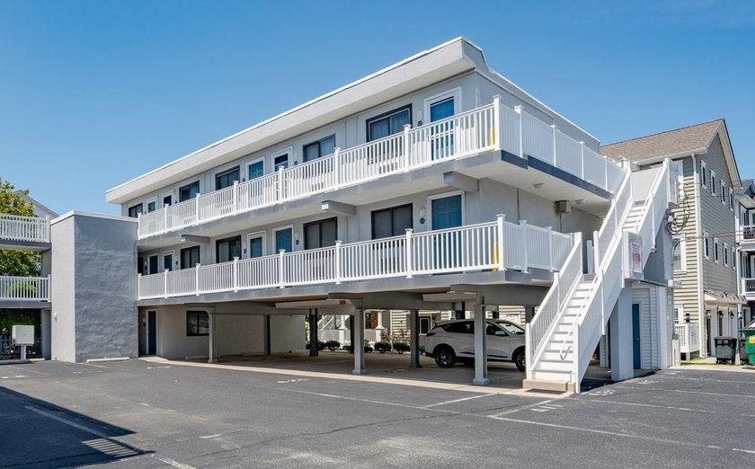 Year round living, pet friendly and rent as you wish! It doesn't - Beach Condo for sale in Ocean City, New Jersey on Beachhouse.com