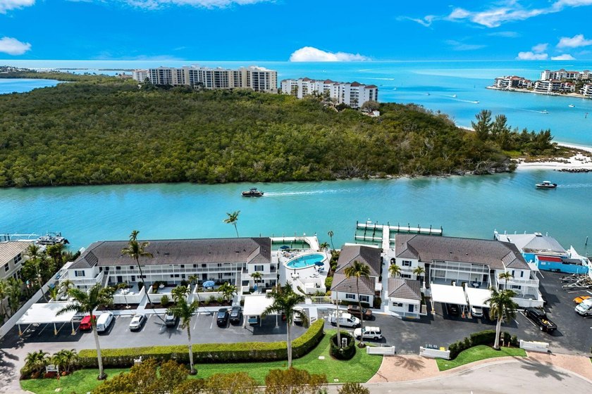 Welcome to Florida Pavilion Club -- a waterfront retreat nestled - Beach Condo for sale in Marco Island, Florida on Beachhouse.com