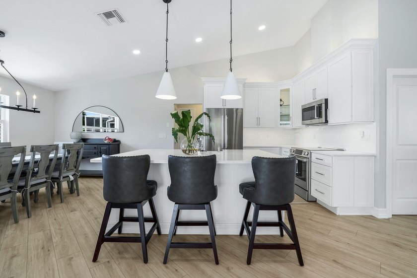 Introducing 711 Tigertail Court, the best of Marco Island just - Beach Home for sale in Marco Island, Florida on Beachhouse.com