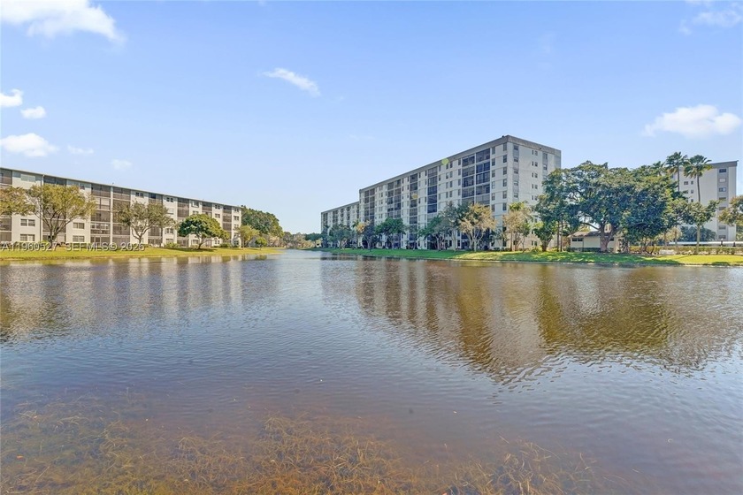 *** BEAUTIFUL VIEW ON THE LAKE FROM THE 1ST FLOOR UNIT FROM THE - Beach Condo for sale in Pompano Beach, Florida on Beachhouse.com