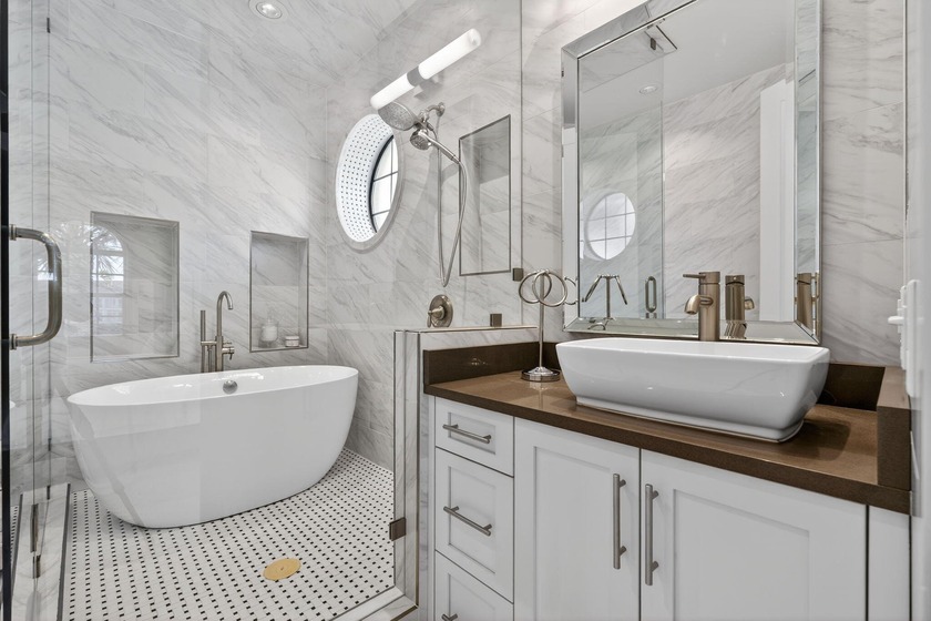 Welcome to this FULLY RENOVATED residence in the world-renowned - Beach Condo for sale in Palm Beach Gardens, Florida on Beachhouse.com