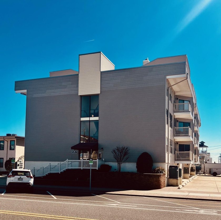Make yourself at home in this North End 2 Bedroom- 2 Bath - Beach Condo for sale in North Wildwood, New Jersey on Beachhouse.com