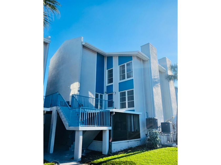 Turnkey Investment Opportunity: Prime Madeira Beach Vacation - Beach Condo for sale in Madeira Beach, Florida on Beachhouse.com