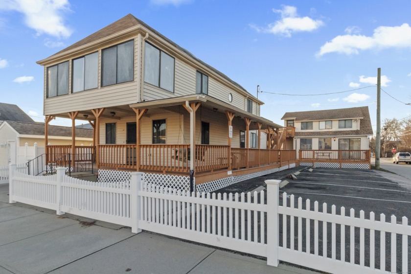 Attention investors: Discover a rare multi-family property in a - Beach Home for sale in Old Lyme, Connecticut on Beachhouse.com