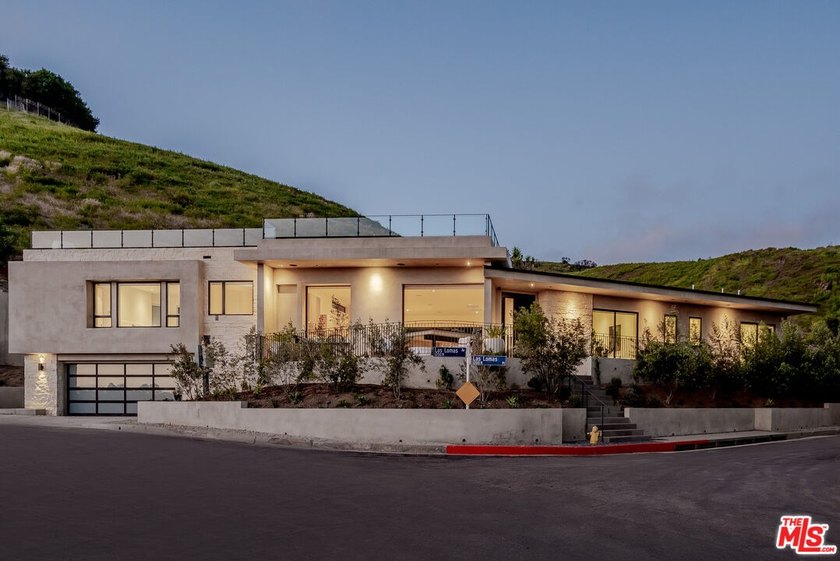 One of the first newly constructed homes available in Pacific - Beach Home for sale in Pacific Palisades, California on Beachhouse.com