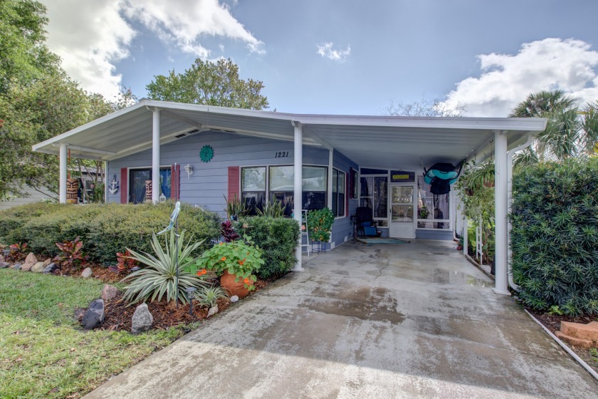 This home has a beachy yet rustic feel that you will love!  The - Beach Home for sale in Port Orange, Florida on Beachhouse.com