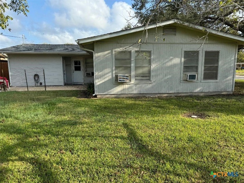 3 bedroom, 1 bathroom home with mature oak trees on the corner - Beach Home for sale in Port Lavaca, Texas on Beachhouse.com