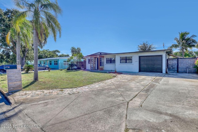 Adorable, concrete block home in the heart of Merritt Island! - Beach Home for sale in Merritt Island, Florida on Beachhouse.com