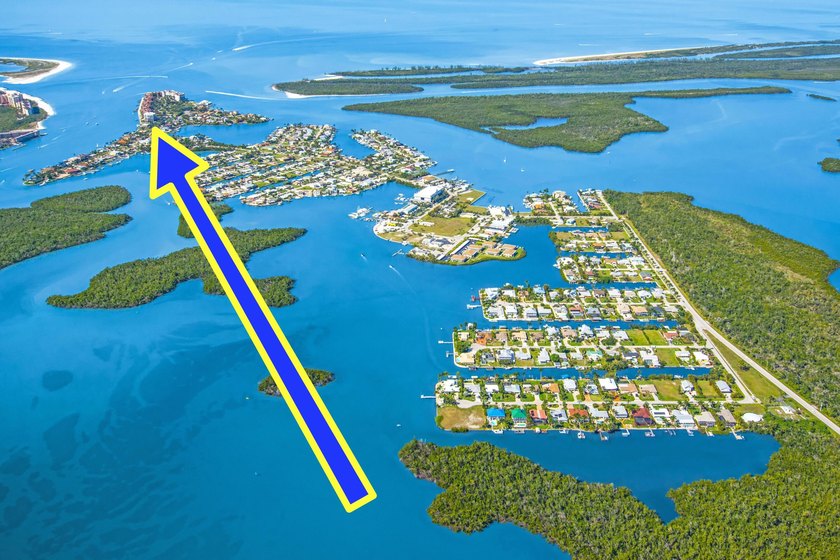 Welcome to paradise on the Isles of Capri, where gorgeous water - Beach Condo for sale in Naples, Florida on Beachhouse.com