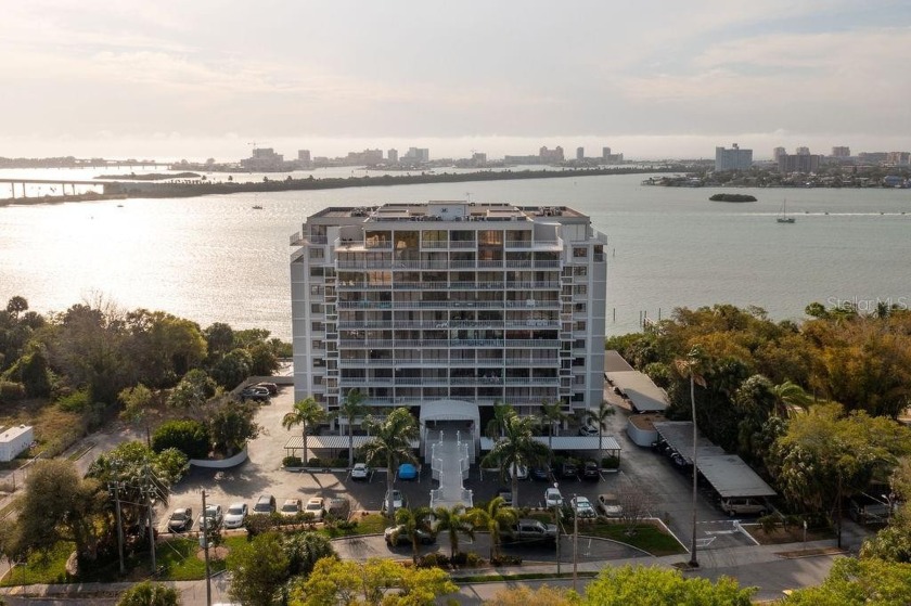 This Southwest facing waterfront condo is a dream!  Fully - Beach Condo for sale in Clearwater, Florida on Beachhouse.com
