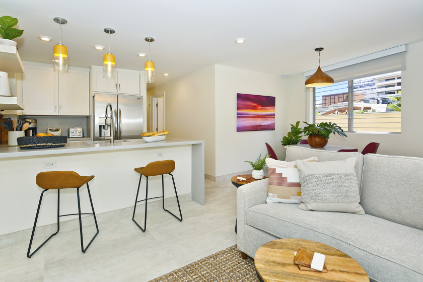 Fully Renovated Corner Unit a Block to Waikiki Beach! Parking - Beach Vacation Rentals in Honolulu, Hawaii on Beachhouse.com