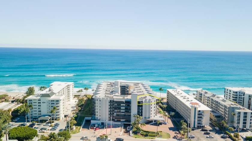 SPECTACULAR 3 BR 3.5 BA PENTHOUSE CONDO IN HILLSBORO MILE WITH - Beach Condo for sale in Hillsboro Beach, Florida on Beachhouse.com