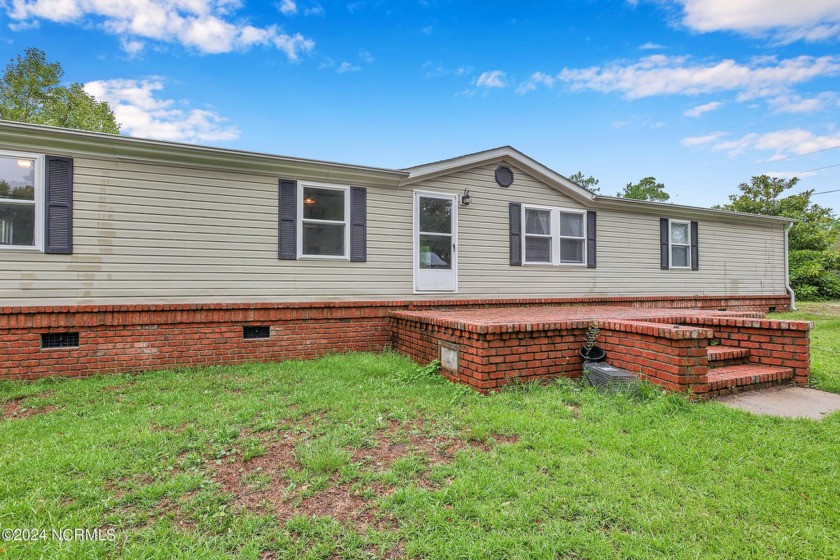 Over 1900 sq feet of open floor plan, featuring a split bedroom - Beach Home for sale in Southport, North Carolina on Beachhouse.com