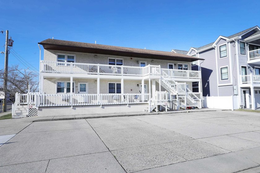 Looking for your place at the beach? Look no further! This - Beach Condo for sale in Wildwood Crest, New Jersey on Beachhouse.com
