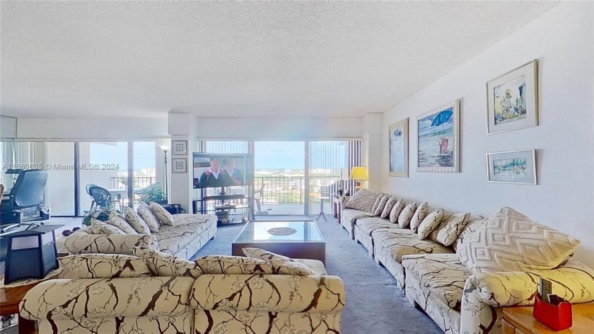 ***OPPORTUNITY KNOCKS*** This jewel in the raw with nearly 2000 - Beach Condo for sale in Miami, Florida on Beachhouse.com