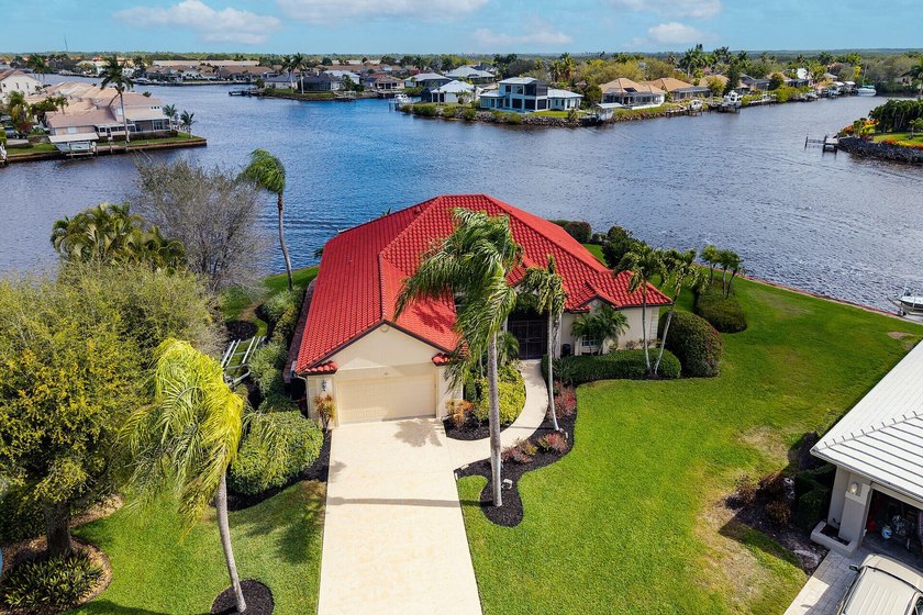 Welcome to 101 Morningstar Cay, a rare tip-lot opportunity in - Beach Home for sale in Naples, Florida on Beachhouse.com