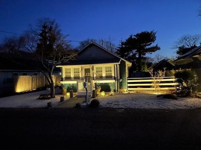 Welcome to your perfect shore escape! This cozy cottage just - Beach Home for sale in Villas, New Jersey on Beachhouse.com