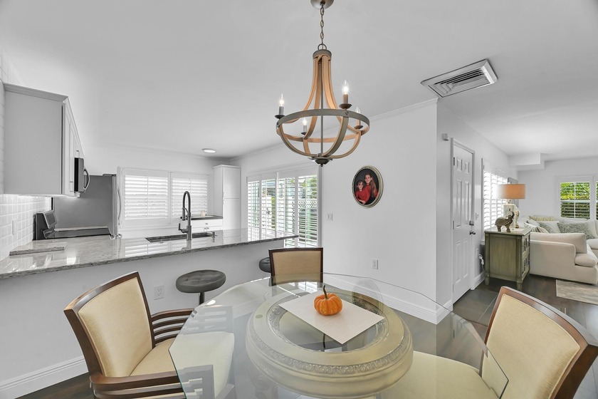 Beautifully RENOVATED Palm City townhome-your tropical oasis - Beach Townhome/Townhouse for sale in Palm City, Florida on Beachhouse.com