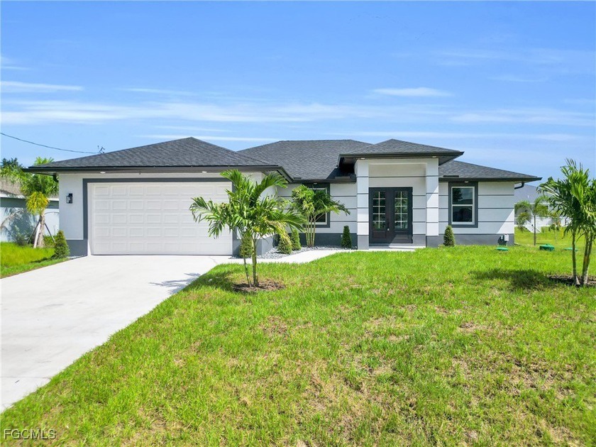 NEW CONSTRUCTION HOME! READY FOR IMMEDIATE OCCUPANCY! Step into - Beach Home for sale in Lehigh Acres, Florida on Beachhouse.com