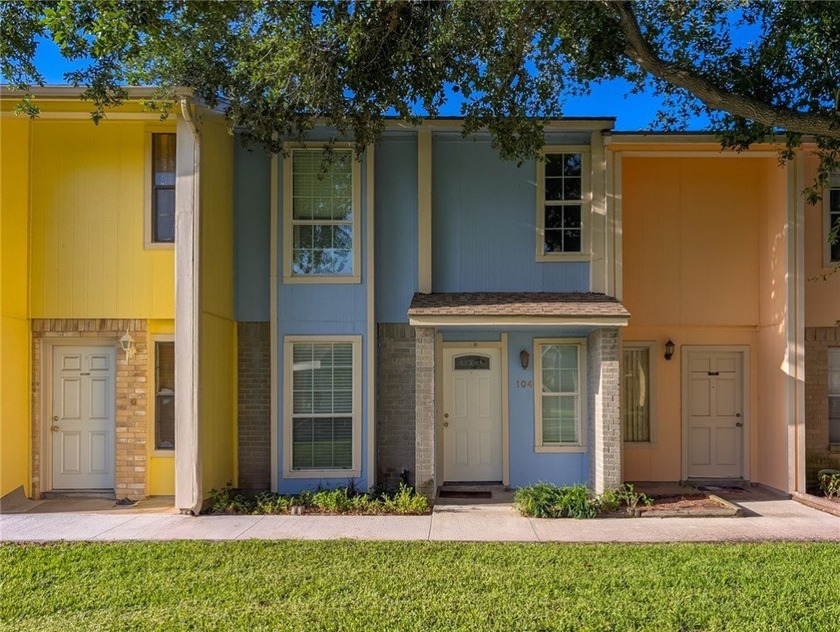 Welcome to 6702 Everhart Rd - a well-maintained 2-bedroom, 1 - Beach Condo for sale in Corpus Christi, Texas on Beachhouse.com