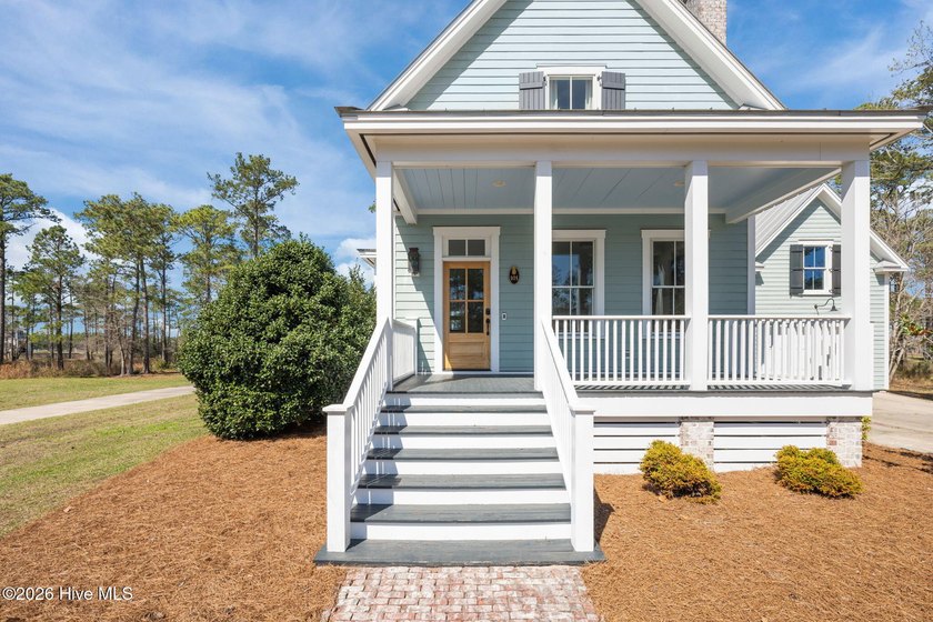 Welcome to this exceptional 3-bedroom, 2 full, 2 half-bath home - Beach Home for sale in Oriental, North Carolina on Beachhouse.com