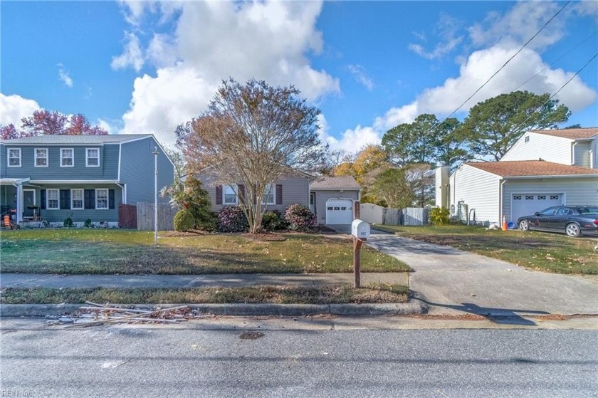 Well maintained ranch home on waterfront lot has a lot to offer - Beach Home for sale in Hampton, Virginia on Beachhouse.com