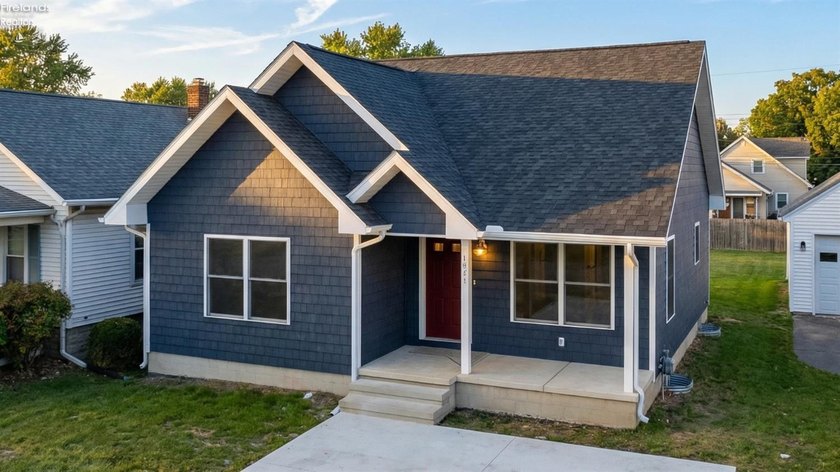 New Construction. Luxury coastal escape steps from Lakeview Park - Beach Home for sale in Port Clinton, Ohio on Beachhouse.com