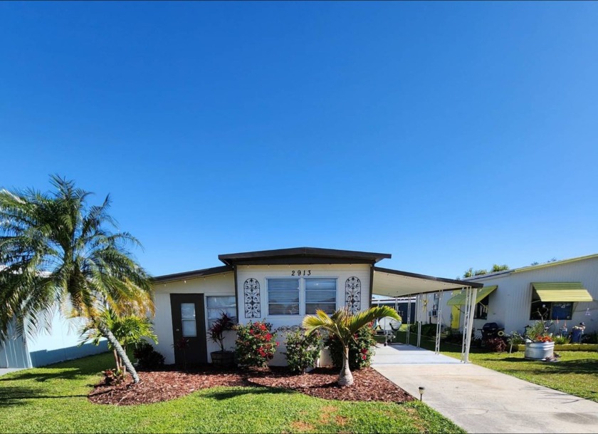 BOATER'S PARADISE IN RUSKIN FLORIDA!!    LITTLE MANATEE is a - Beach Home for sale in Ruskin, Florida on Beachhouse.com