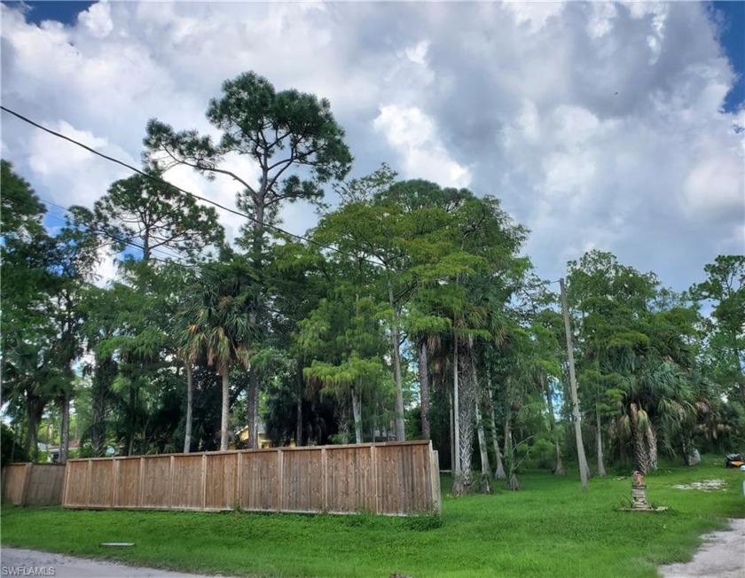 This Lot is combined with the adjacent lot, a single family home - Beach Lot for sale in Naples, Florida on Beachhouse.com