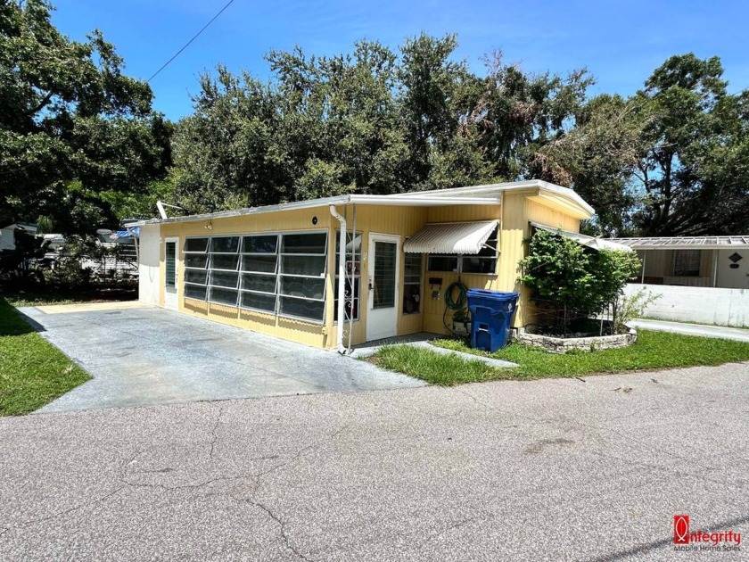 2 bedroom 1 bath mobile home in Sun Village mobile home park - Beach Home for sale in Largo, Florida on Beachhouse.com