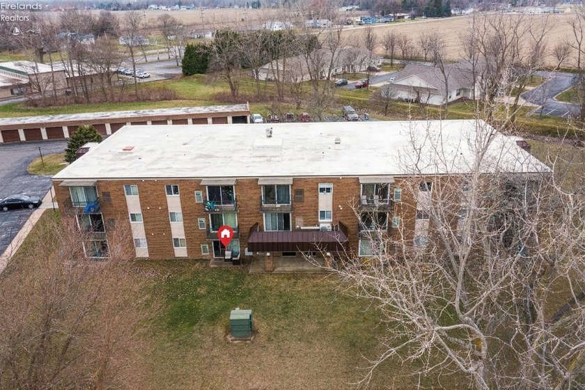 Enjoy easy, low-maintenance living in this first-floor - Beach Condo for sale in Sandusky, Ohio on Beachhouse.com