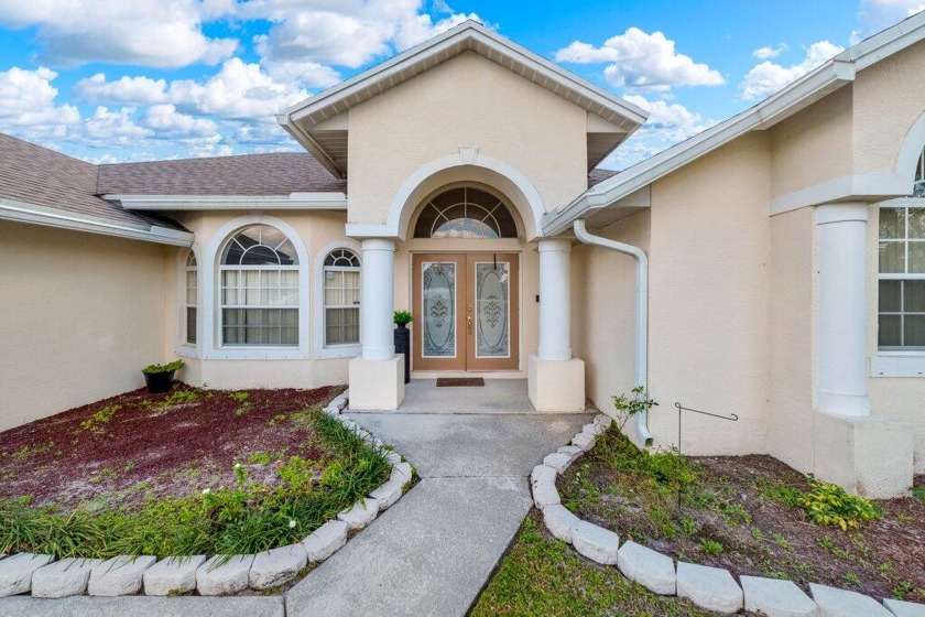 This lovely solar-powered home sits in the quiet community of - Beach Home for sale in Port Saint Lucie, Florida on Beachhouse.com