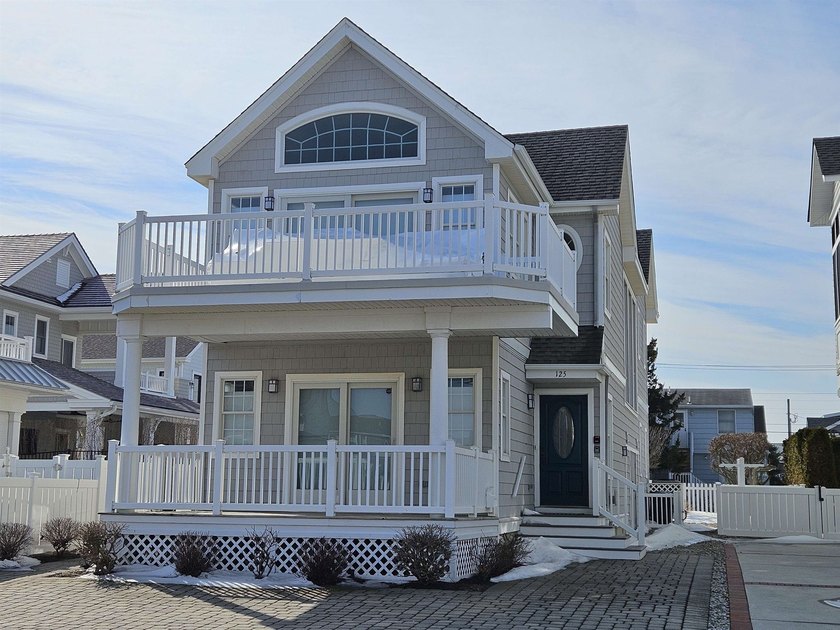 Located in the highly desirable Stone Harbor Resort Area, this - Beach Home for sale in Stone Harbor, New Jersey on Beachhouse.com