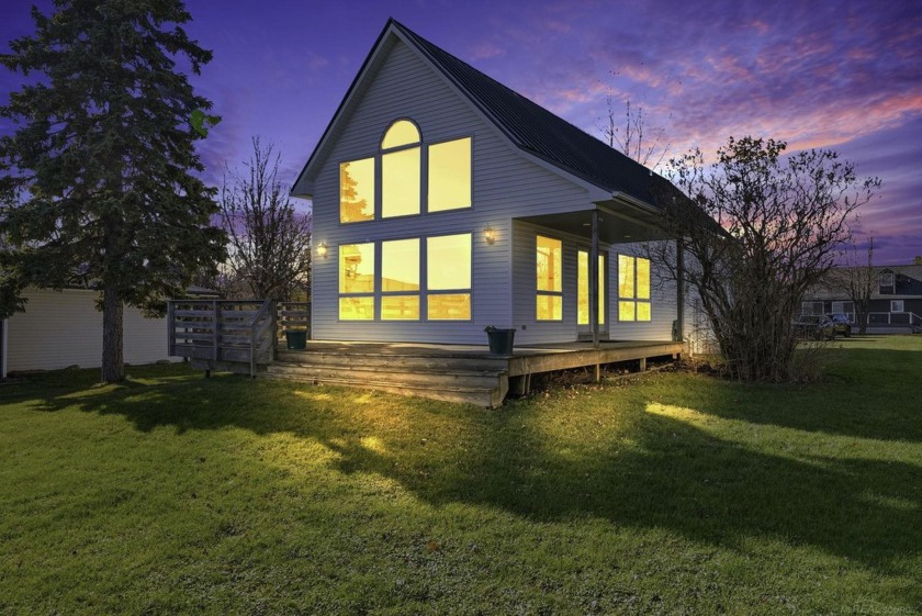 80ft.of Lake Huron Waterfront south of Lexington. Home was built - Beach Home for sale in Lexington, Michigan on Beachhouse.com